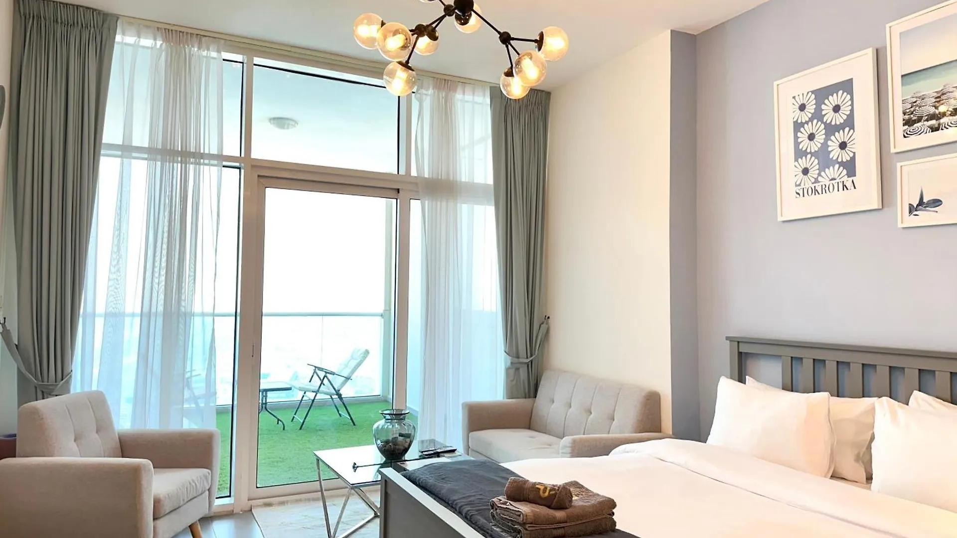 Marcopolo - Spacious Studio, Jvt, Gym & Pool Ντουμπάι